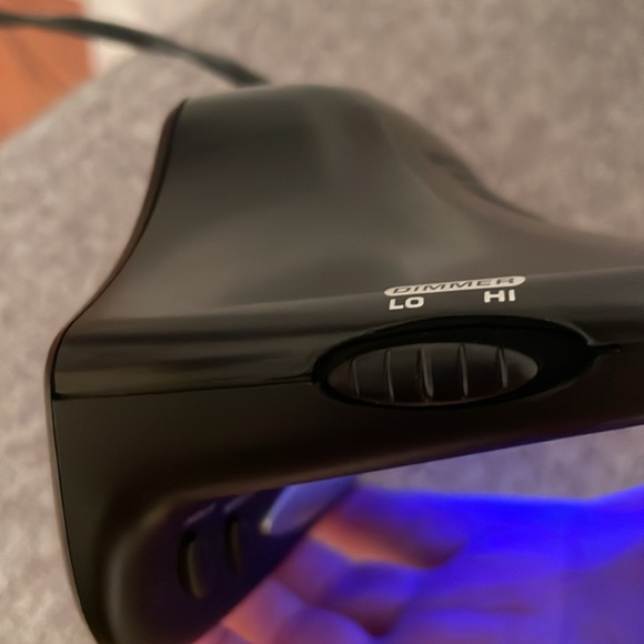 SHARP LED Electric Alarm Clock with Jumbo Blue Numbers SIMPLE TO USE SPC1221XF - Picture 3 of 11